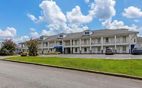 Baymont By Wyndham Forest City